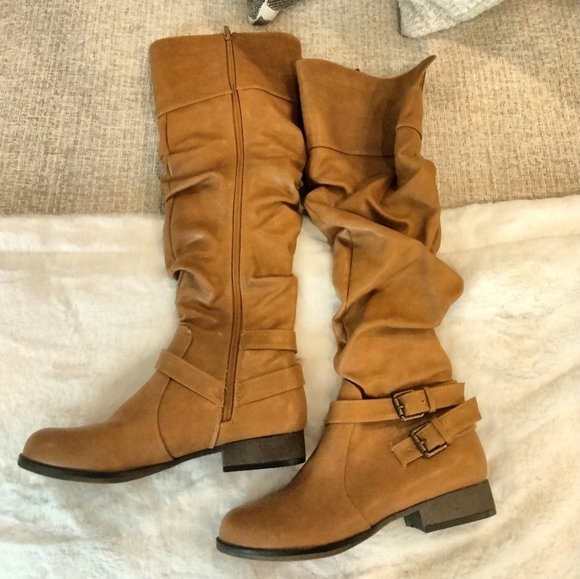 Chase + Chole Buckle Boots - Picture 6 of 7